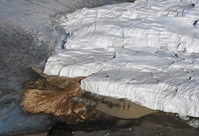 Ανακαλύφθηκαν τα αρχαιότερα δείγματα πάγου στην Ανταρκτική
