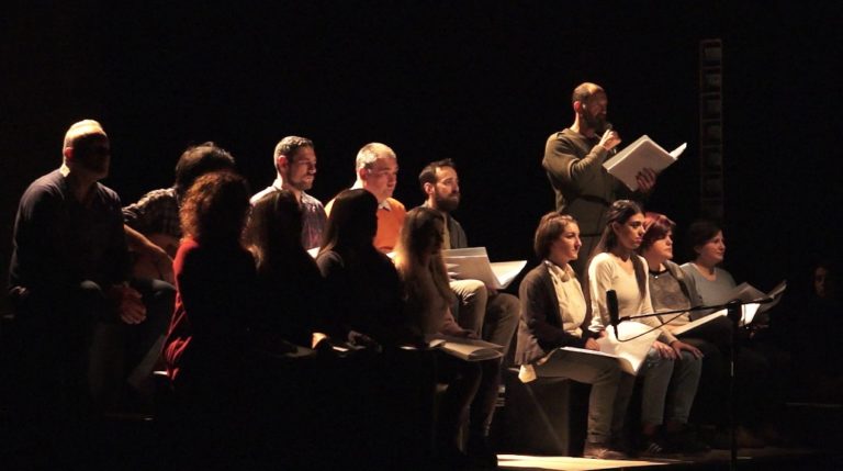 Χορωδία Ανέργων στη Ρεματιά: μια παράσταση με αληθινές ιστορίες