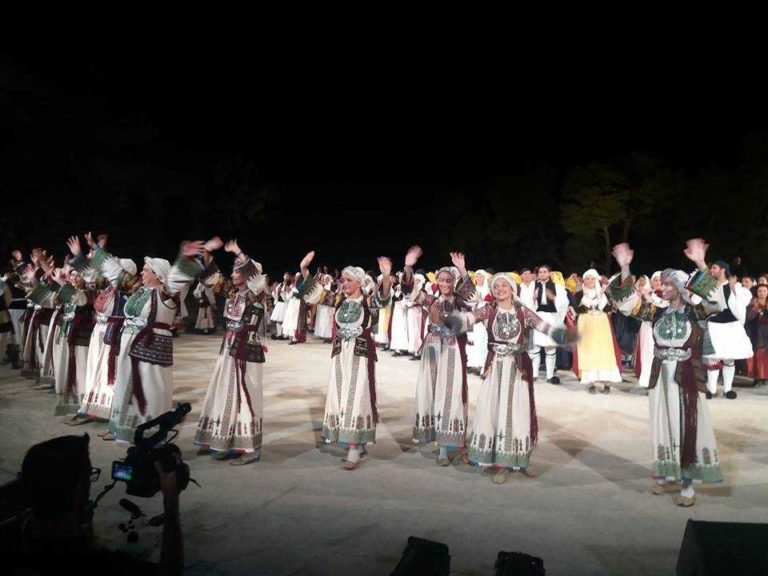Η παράδοση του Μοριά στο “αλώνι-χοροστάσι” της Επιδαύρου