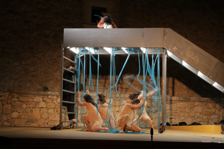 Η “Medusa” του Χοροθεάτρου Ακροποδητί ταξιδεύει στην Ελλάδα