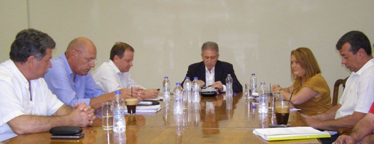 Σέρρες:Πανσερραϊκό μέτωπο για τα στρατόπεδα-Ένταση στην συνάντηση με τους βουλευτές
