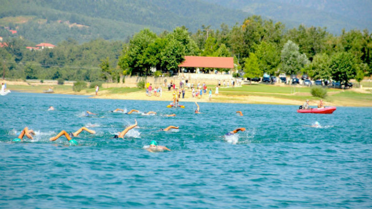Σήμερα και αύριο ο 18ος κολυμβητικός διάπλους της Λίμνης Πλαστήρα
