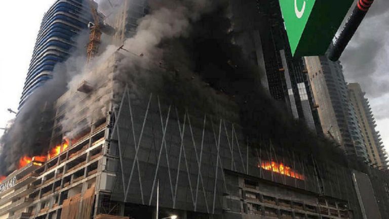 Στις φλόγες ξανά ο ουρανοξύστης Torch στο Ντουμπάι – Eκκενώθηκε το κτίριο