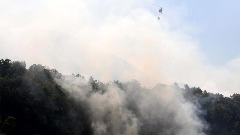 Αλβανία: Σε πύρινο κλοιό χωριά της ελληνικής μειονότητας-Άμεση ανταπόκριση της Ελλάδας