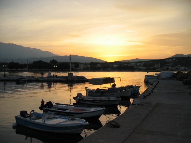 Φεστιβάλ ΚΝΕ Οδηγητή στο λιμανάκι Καλυβών