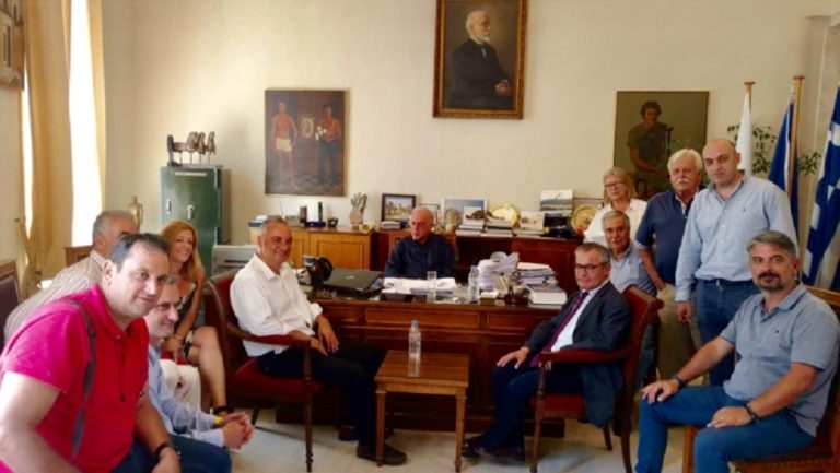 Συνάντηση εφ’ όλης της ύλης στο Δήμο