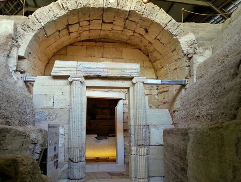 Μετονομασία του μακεδονικού τάφου Δερβενίου ζητά ο δήμαρχος Ωραιοκάστρου