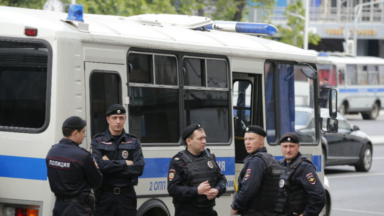Τρεις νεκροί και πέντε τραυματίες σε απόπειρα απόδρασης μέσα σε δικαστήριο