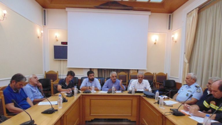 Ζητούν να παραμείνει στην Κρήτη το ελικόπτερο πυρόσβεσης