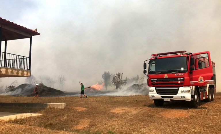 Μαίνεται η πυρκαγιά στην Ζάκυνθο – Τα υπόλοιπα μέτωπα στην Ελλάδα (video)