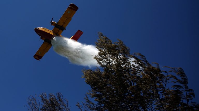 Πυρκαγιά σε δύσβατη περιοχή στο Μοναστηράκι Δράμας