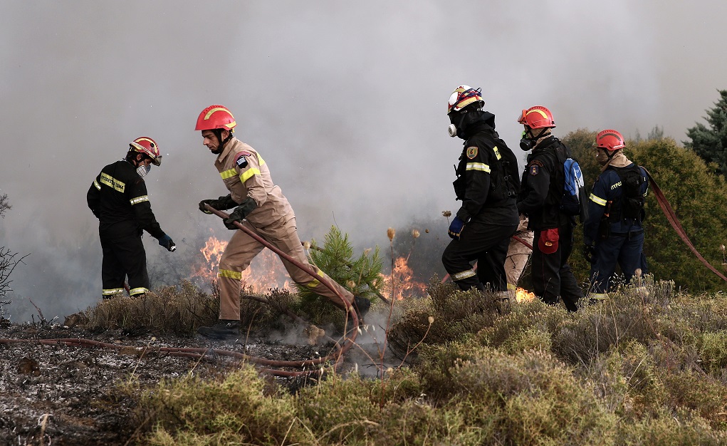 Καβάλα: Αντιμετωπίζεται η πυρκαγιά στον Πλαταμώνα