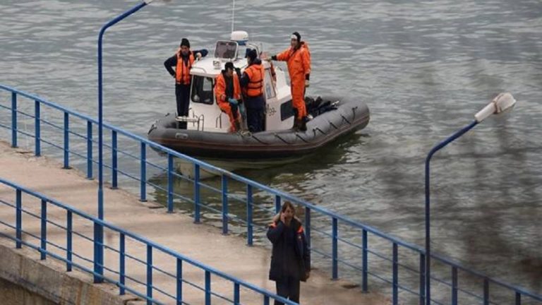 Ρωσία: Τουλάχιστον 16 νεκροί από πτώση λεωφορείου στη θάλασσα