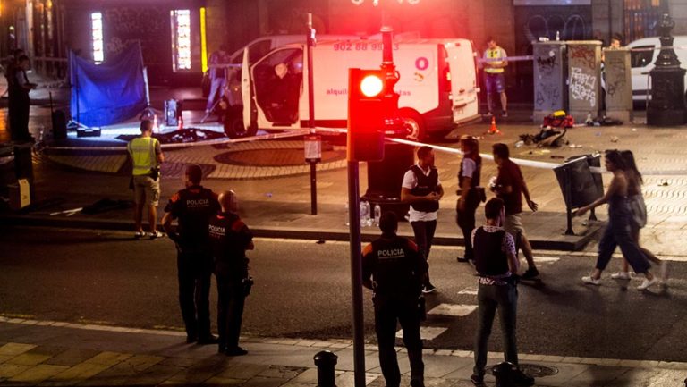Ανθρωποκυνηγητό για το δράστη της επίθεσης στη Βαρκελώνη – Απετράπη άλλη επίθεση στην πόλη Καμπρίλς