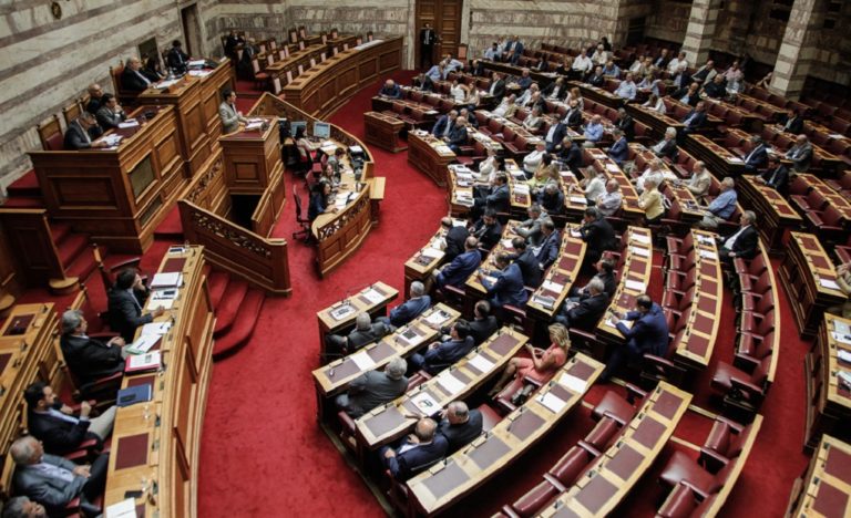 Πολιτική αντιπαράθεση για τις ομιλίες Α. Τσίπρα & Κ. Μητσοτάκη