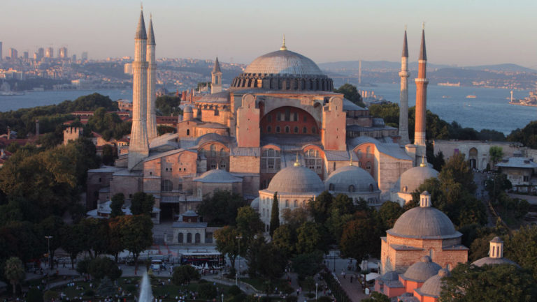 Στον Ερντογάν η απόφαση για την Αγία Σοφία-Πληθαίνουν οι αντιδράσεις στο ενδεχόμενο να μετατραπεί σε τζαμί (video)