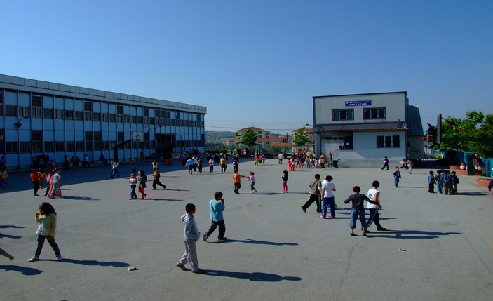 Νυχτερινός φωτισμός χωρίς κόστος σε σχολικό συγκρότημα της Ευκαρπίας