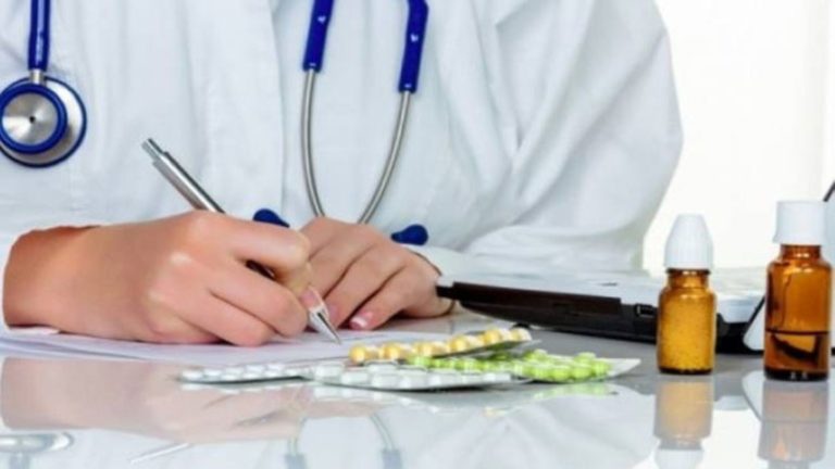 Ιατρικός Σύλλογος Καβάλας: «Όχι» στη συνταγογράφηση ανασφάλιστων μόνο στις Δημόσιες Δομές Υγείας