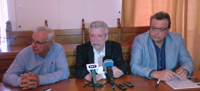 “Δεν θα περάσουν τα σχέδια των εμπρηστών” το μήνυμα κυβερνητικού κλιμακίου στη Ζάκυνθο