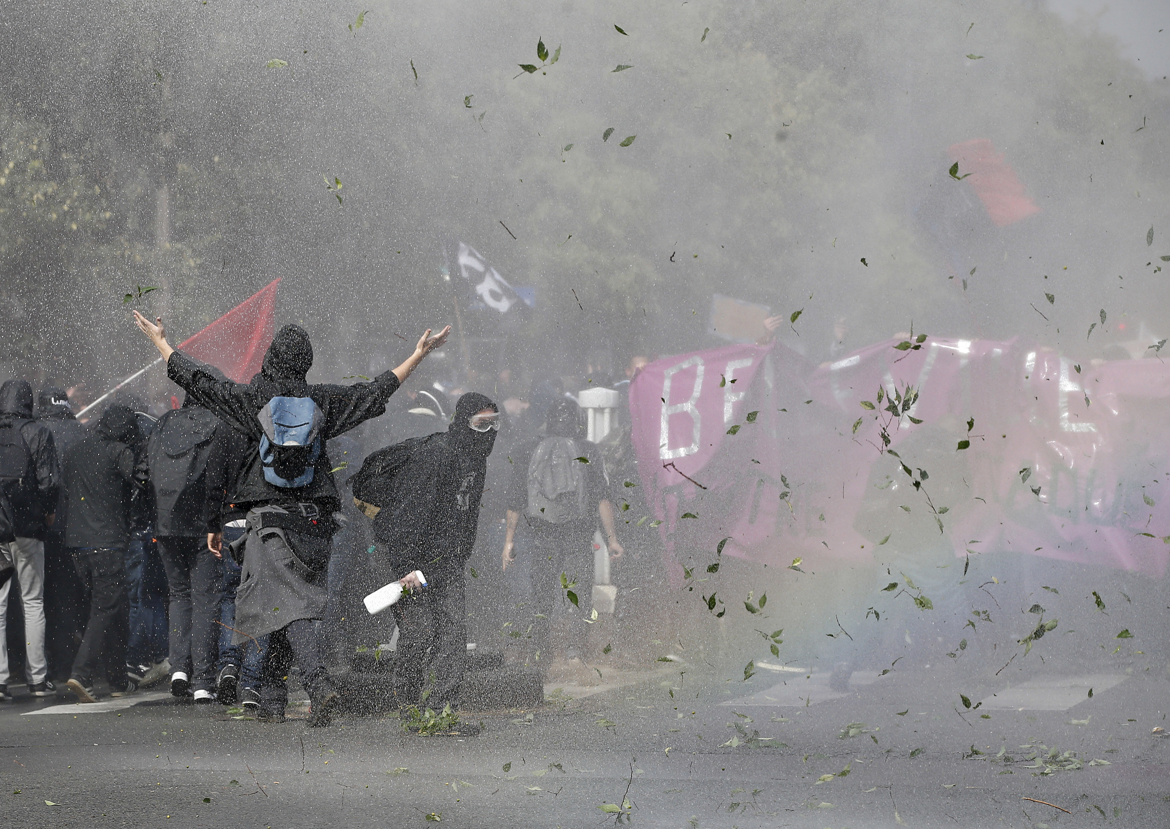 Γαλλία: Διαδηλώσεις και επεισόδια για τα εργασιακά