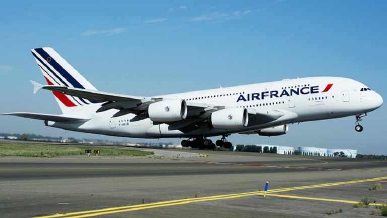 Air France-KLM: Περικοπές 7.580 θέσεων εργασίας έως το 2022