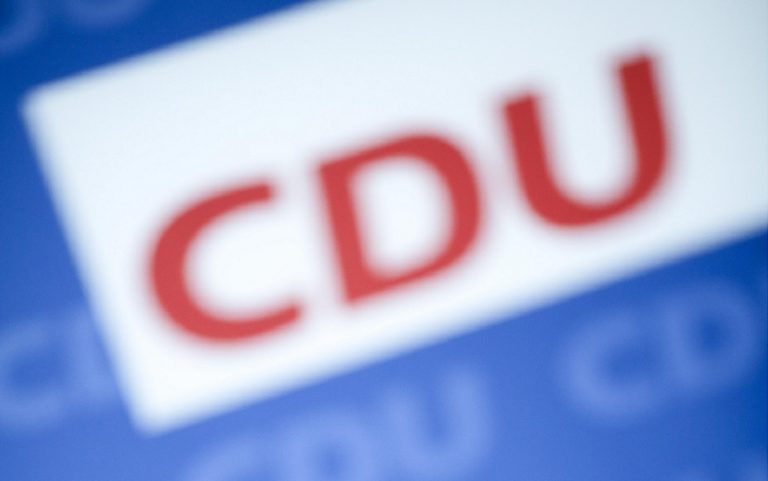 Δημοσκόπηση Bild: CDU 38%, SPD 24%,  Die Linke τρίτο κόμμα με 9%