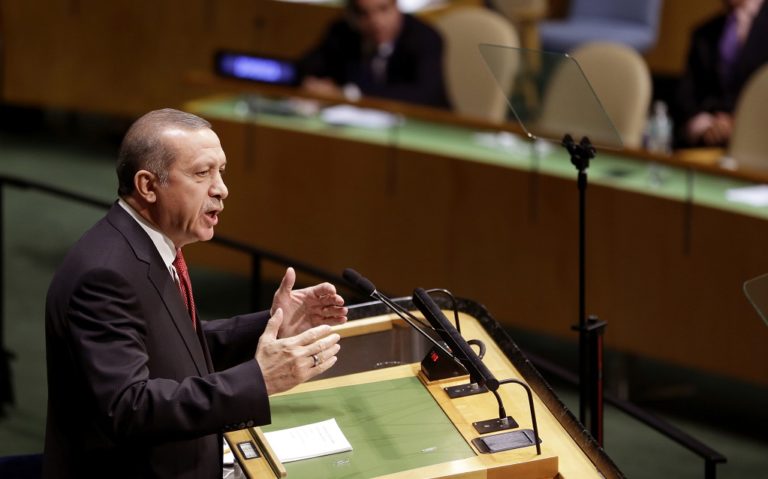 Προειδοποιεί για το δημοψήφισμα ο Ερντογάν στον ΟΗΕ
