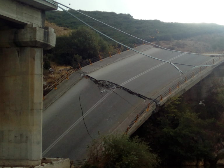 Θέμα συζήτησης στα χωριά του Ιάσμου η πεσμένη γέφυρα