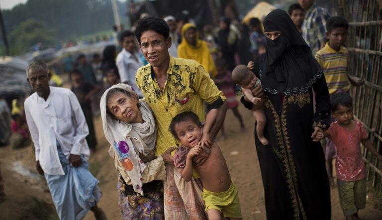 Σε πάνω από 1.000 ανεβάζει ο ΟΗΕ τους νεκρούς στη Μιανμάρ
