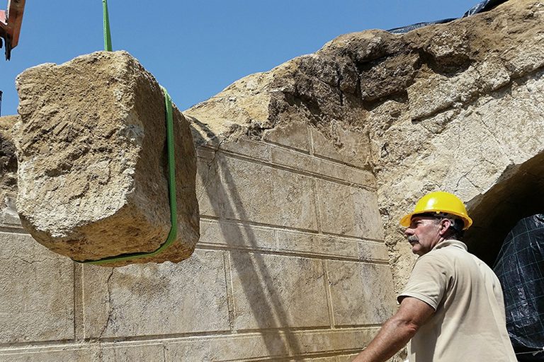 Μυκηναϊκός τάφος του 14ου αιώνα π.Χ. ανακαλύφθηκε στον Ορχομενό (video)