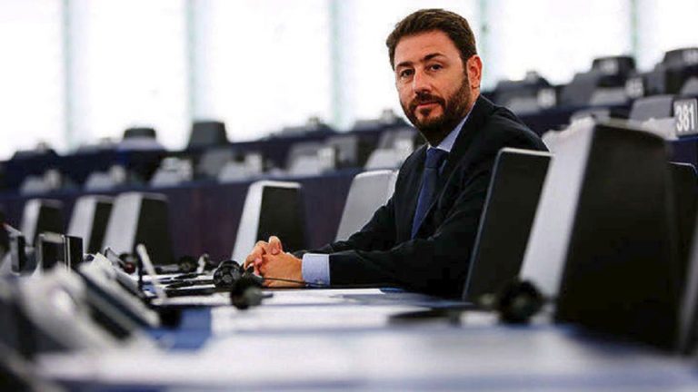 Υποψήφιος για την ηγεσία της Κεντροαριστεράς και ο Νίκος Ανδρουλάκης