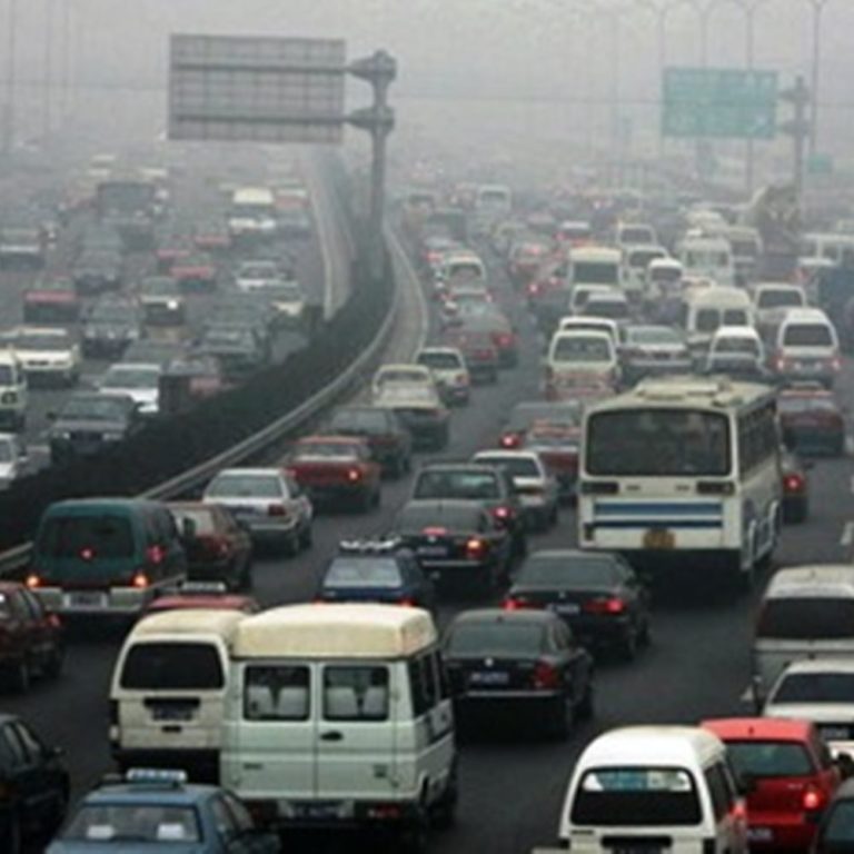 Το 70% της ρύπανσης από τα οχήματα που κινούνται με πετρέλαιο και βενζίνη