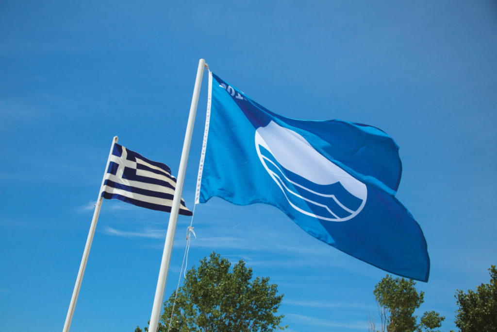 Αφαίρεση της «Γαλάζιας Σημαίας» και από παραλίες της Κρήτης