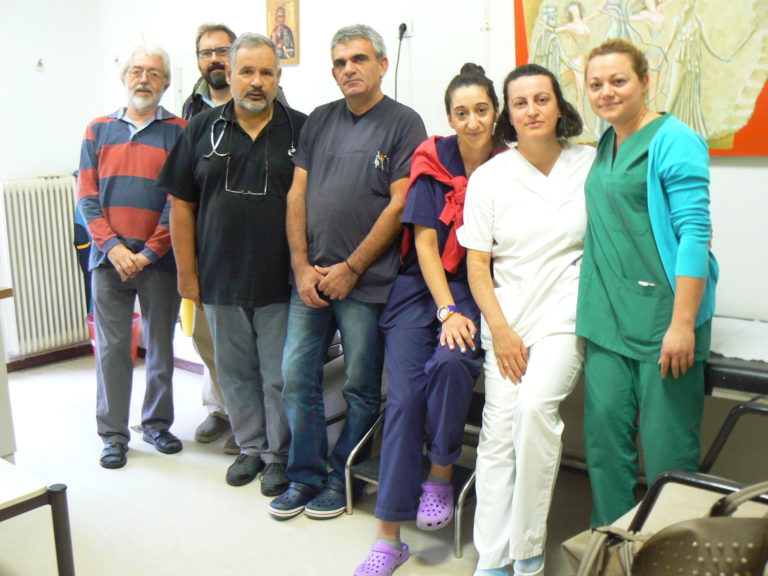 Εξέταση μαθητών στη Σαμοθράκη από γιατρούς του ΠΝΕ