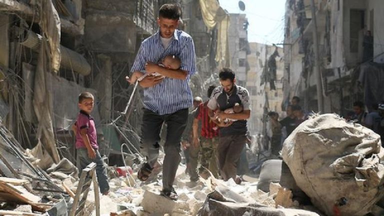 Συρία: Συνεχίζονται οι αεροπορικές επιδρομές – Νεκροί 4 άμαχοι