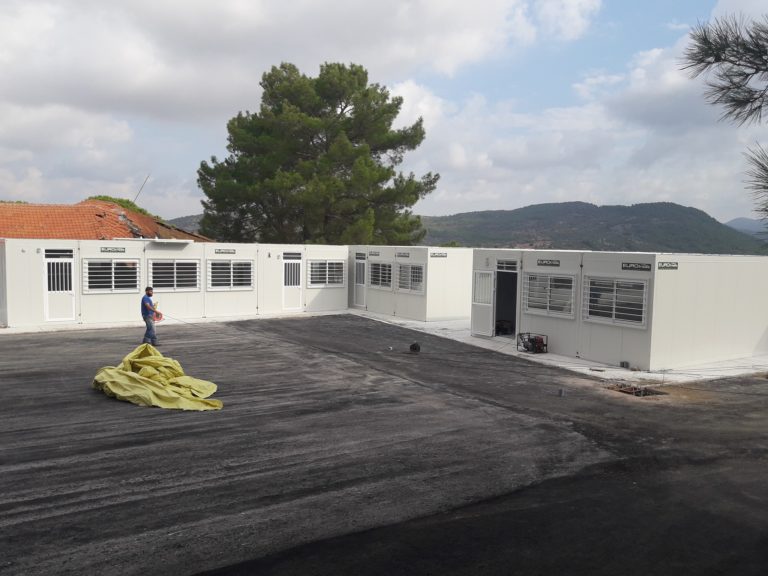 Λέσβος: Έτοιμο το νέο – προσωρινό σχολείο Βρίσας