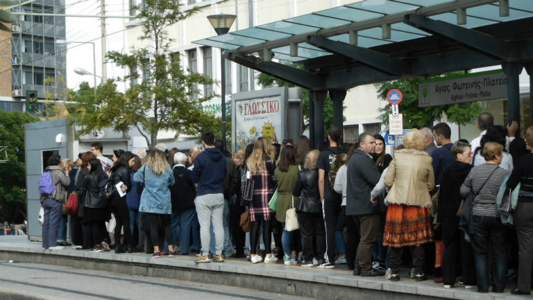 Ως 15 Νοεμβρίου η ισχύς των καρτών Οκτωβρίου, ξεκαθαρίζει το υπ. Υποδομών