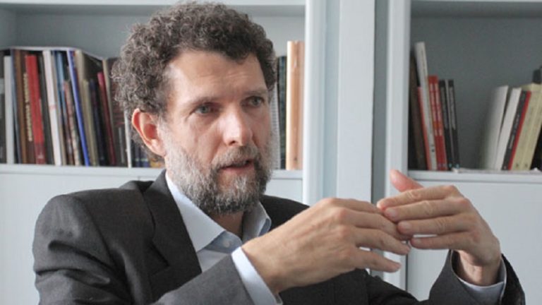 Ε.Ε.: Η απόφαση τουρκικού δικαστηρίου για τον Οσμάν Καβάλα επιβεβαιώνει τον αυταρχικό χαρακτήρα του συστήματος