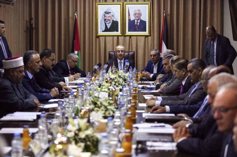 Συμφώνησαν Χαμάς και Φατάχ για προσέγγιση -Τη Γάζα θα επισκεφθεί ο Αμπάς