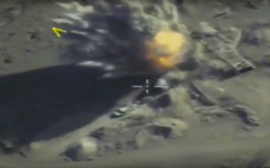 Πυραυλική επίθεση σε στρατιωτικό αεροδρόμιο της Συρίας (video)