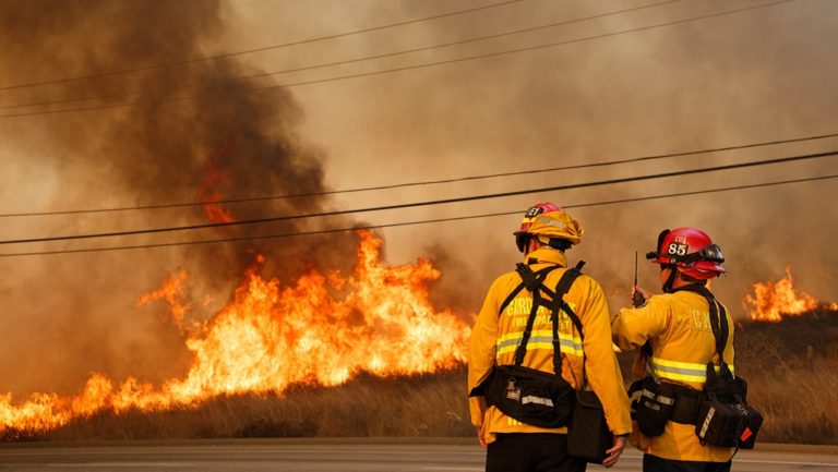 Νέες φονικές πυρκαγιές στην Καλιφόρνια