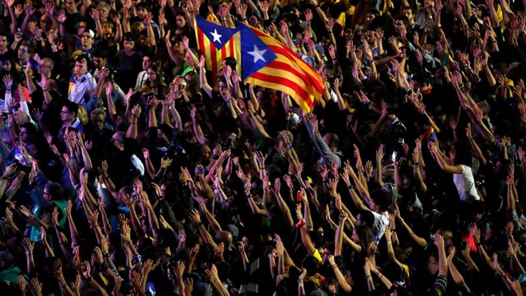 Καταλονία: Διάλυση του κοινοβουλίου και εκλογές στις 21 Δεκεμβρίου (video)