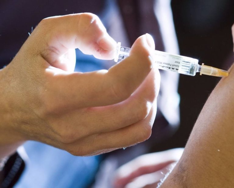 Βόλος: Εμβολιάστηκαν 122 παιδιά Ρομά κατά της ιλαράς