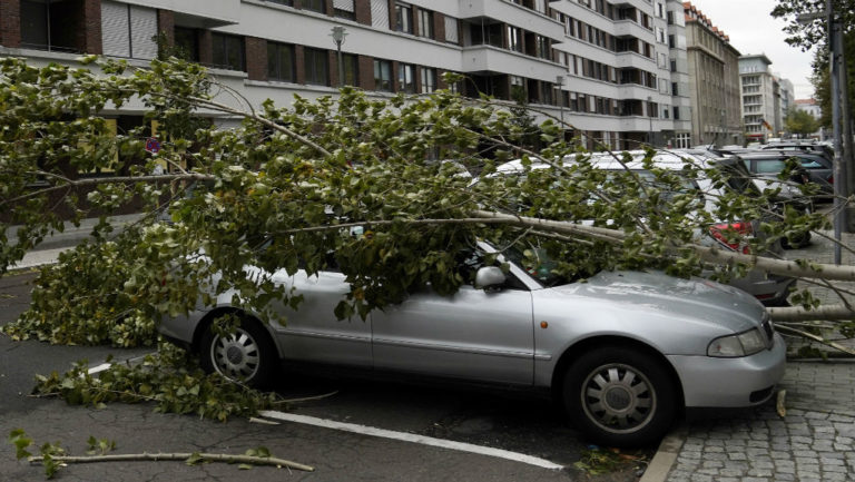 Τουλάχιστον 7 νεκροί από σφοδρή καταιγίδα στη Γερμανία