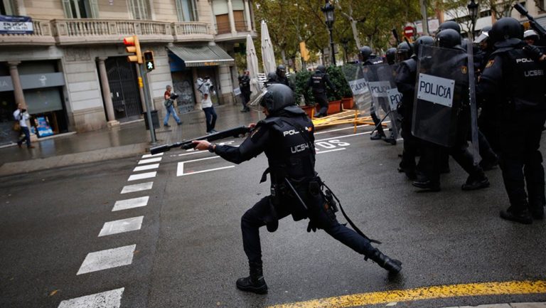 Η Μαδρίτη αποσύρει τις αστυνομικές ενισχύσεις από την Καταλονία