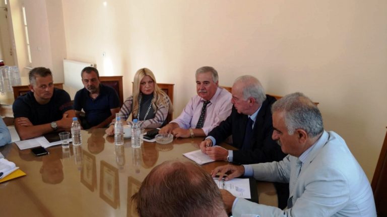 Ένα μήνα προθεσμία στους καταστηματάρχες