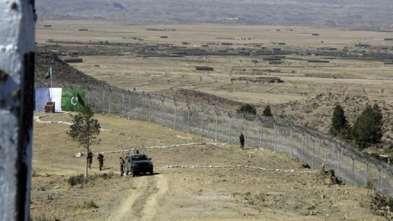 Το Πακιστάν κατασκευάζει φράχτη στα σύνορα με το Αφγανιστάν