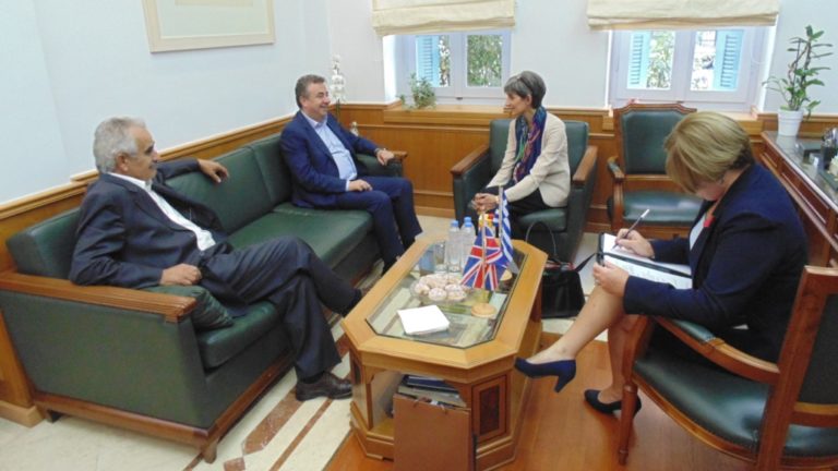 Συνάντηση περιφερειάρχη με την Βρετανίδα Πρέσβη