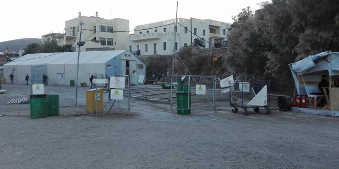 Χίος: Μια σκηνή μένει στον καταυλισμό προσφύγων