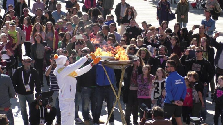 Η Ολυμπιακή φλόγα «φώτισε» Γρεβενά και Κοζάνη